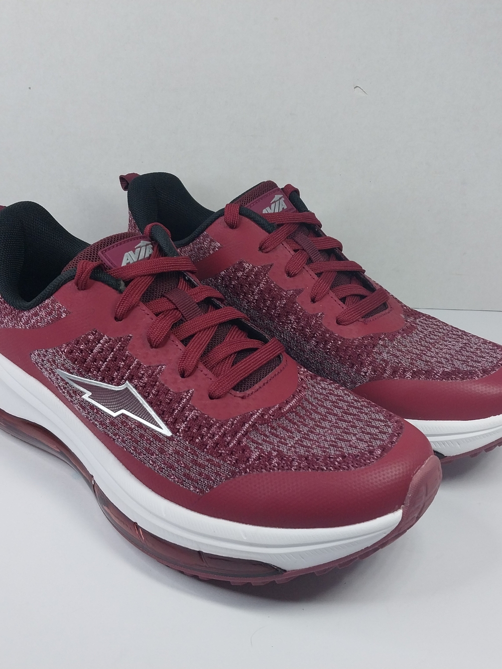 AVIA Women’s Size 10 02 Air Sneaker Lightweight Cushioned Burgundy Shoes